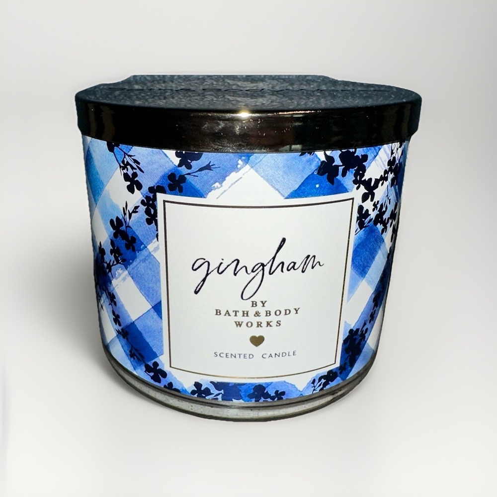 Bath & Body Works GINGHAM 3-Wick Candle 14.5 oz Freesia Peach Clementine Scented